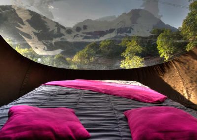 Sous la Bulle : la beauté des Pyrénées au pied du lit !